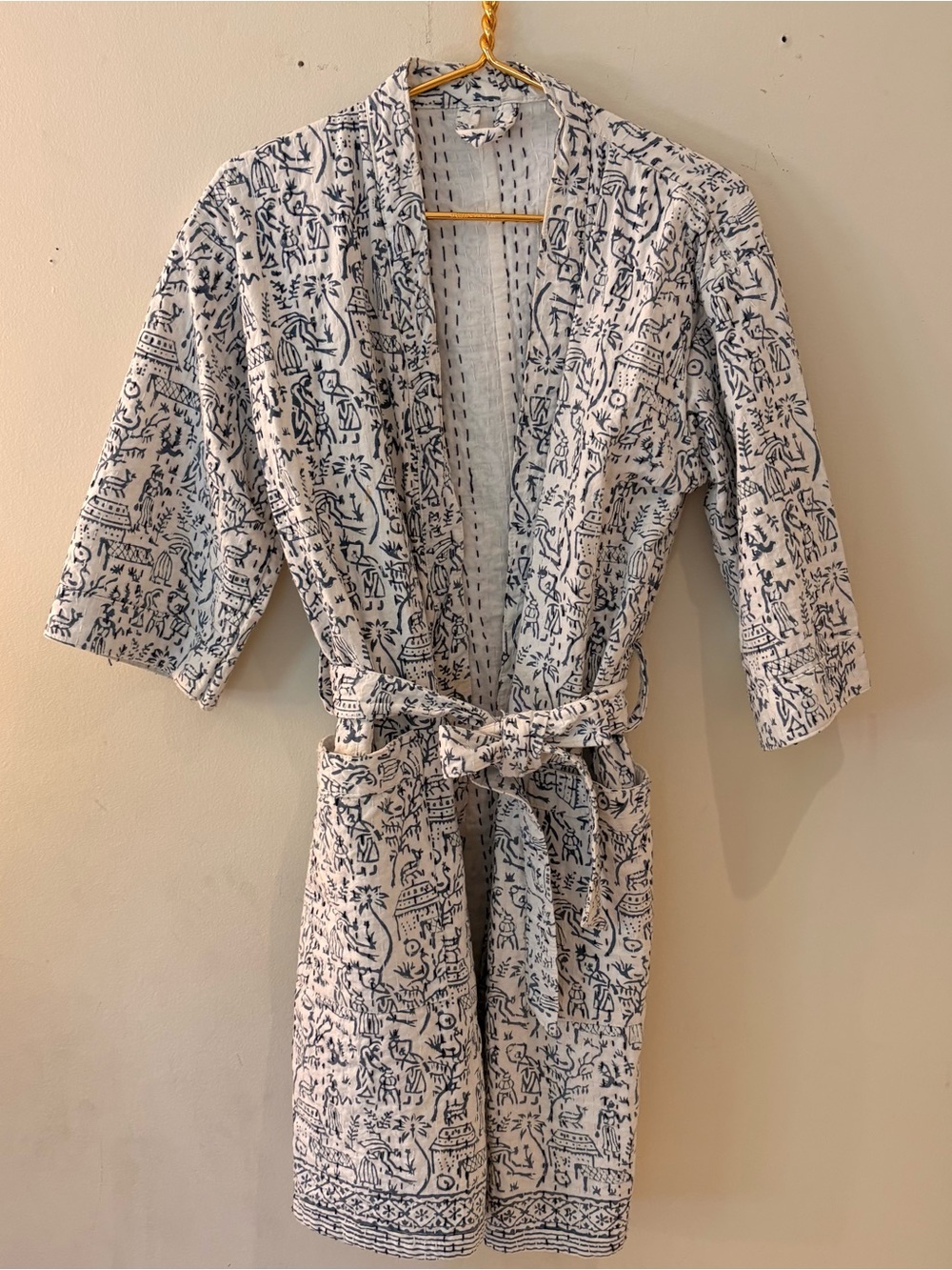 Classic Printed Cotton Robe in White & Navy